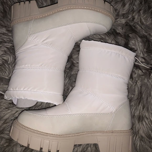 Call it spring winter boots - Picture 3 of 3